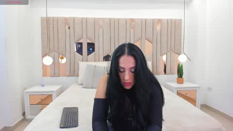Snapshot of chanel_watson chatting on 05.12.26 CHANEL online show from 05.12.26