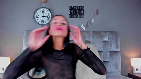 Snapshot of chaneladamss_ chatting on 01.20.25 C H A N E L online show from 01.20.25