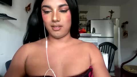Snapshot of chanelfancy chatting on 05.21.26 chanelfancy online show from 05.21.26
