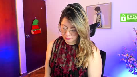Snapshot of chanell_taylor_ chatting on 12.17.24 chanell online show from 12.17.24