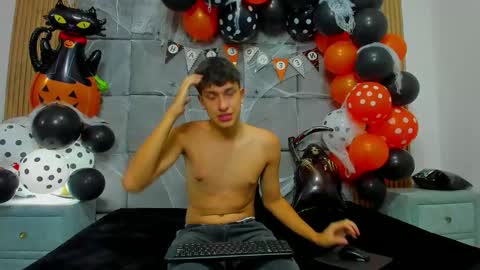 Chanellandmax online show from 10.30.25