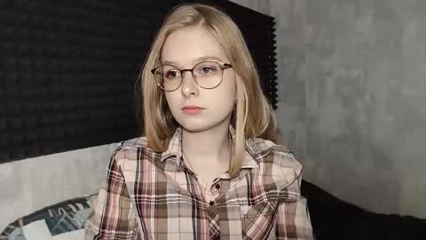 Lia online show from 02.25.26