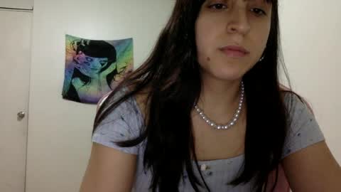 Snapshot of chanelsexyy chatting on 06.18.26 Viviana 3 online show from 06.18.26
