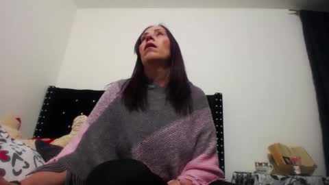 Snapshot of chantalvedette chatting on 05.12.26 online show from 05.12.26