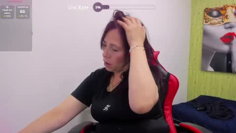 Snapshot of chantalvedette chatting on 05.12.26 online show from 05.12.26