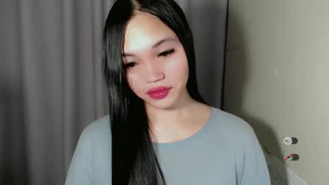Snapshot of chantelle_fuckdoll chatting on 12.19.24 CHANTELLE online show from 12.19.24
