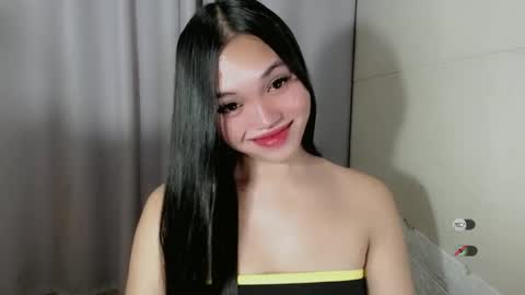 Snapshot of chantelle_fuckdoll chatting on 02.18.25 CHANTELLE online show from 02.18.25