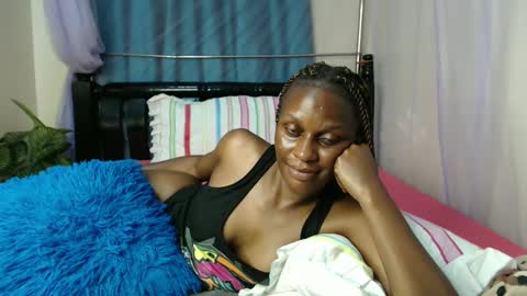 Snapshot of chantelsamz2 chatting on 12.08.24 Chantel online show from 12.08.24