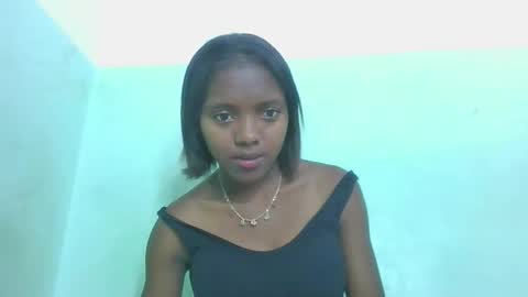Snapshot of chanteuse655720 chatting on 05.13.26 chanteuse655720 online show from 05.13.26