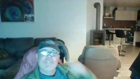 Snapshot of charles6064 chatting on 01.02.25 charles6064 online show from 01.02.25