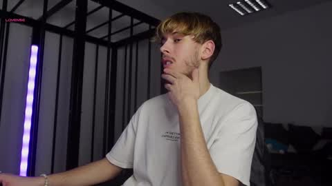 CHARLES SINS online show from 02.01.25