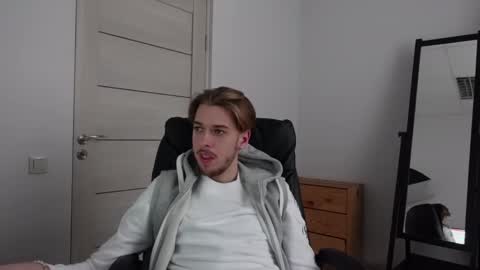 CHARLES SINS online show from 03.02.25