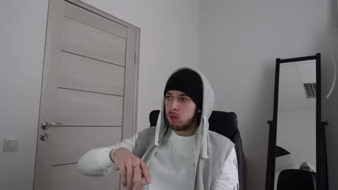 CHARLES SINS online show from 03.03.25