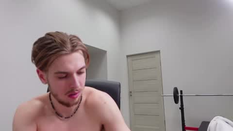 CHARLES SINS online show from 03.05.25