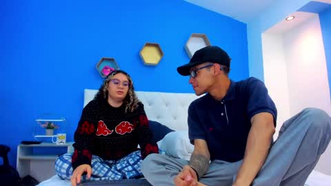 Charles y Elara online show from 12.04.24
