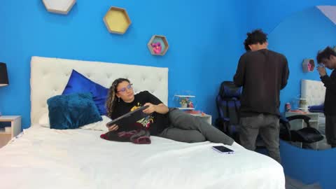 Charles y Elara online show from 01.17.25