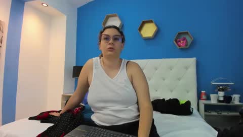 Charles y Elara online show from 01.24.25