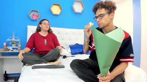 Charles y Elara online show from 03.08.25