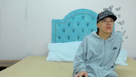 Snapshot of charlie_latino chatting on 06.30.26 charlie_latino online show from 06.30.26