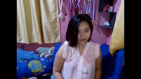 Sweetieeche online show from 04.12.26