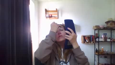 Snapshot of charlot_ponze chatting on 01.08.26 charlott online show from 01.08.26