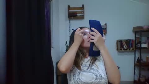 Snapshot of charlot_ponze chatting on 01.16.26 charlott online show from 01.16.26