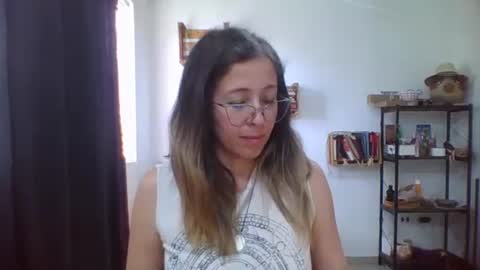 Snapshot of charlot_ponze chatting on 02.12.26 charlott online show from 02.12.26