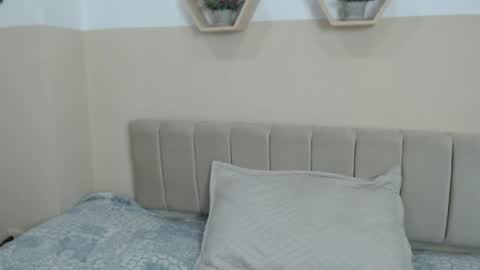 charlothe_dumont online show from 04.24.26