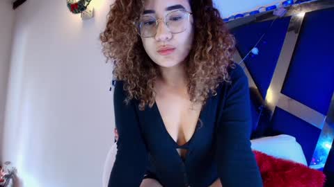 Snapshot of charlotte1117 chatting on 12.18.24 Char 3 online show from 12.18.24