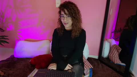 Snapshot of charlotte1117 chatting on 03.03.25 Char 3 online show from 03.03.25