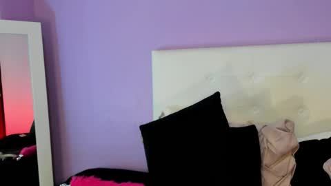 Snapshot of charlotte1117 chatting on 09.13.25 Char 3 online show from 09.13.25