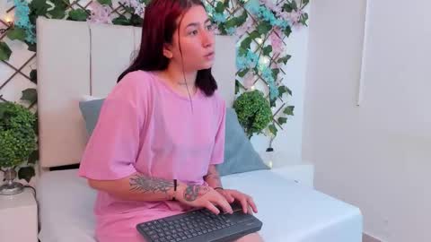 Charlotte Blossom online show from 11.29.25