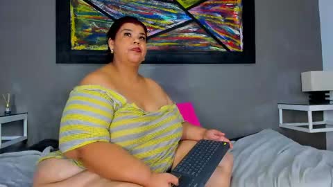 Snapshot of charlotte_curvy_ chatting on 05.03.26 Angelica Charlotte online show from 05.03.26