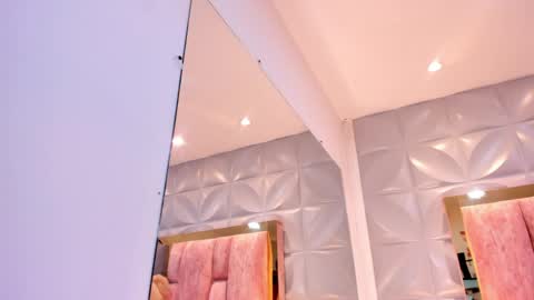 Charlotte Icee online show from 04.06.26