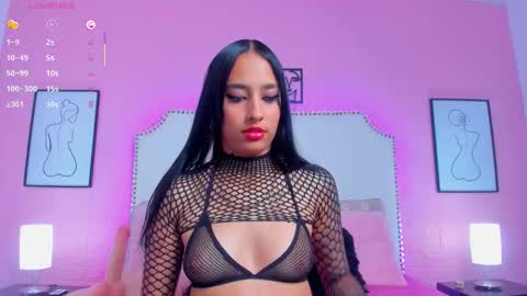 Snapshot of charlotte_kisss chatting on 11.13.25 Charlotte online show from 11.13.25