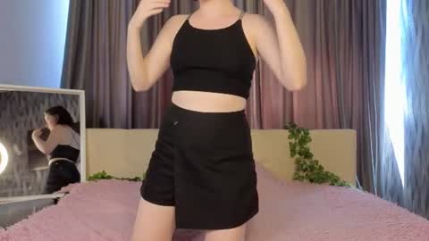 Snapshot of charlotte_mistresssss chatting on 06.26.26 charlotte_mistresssss online show from 06.26.26