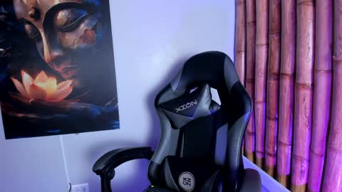 CHARLOTTE  online show from 03.25.26