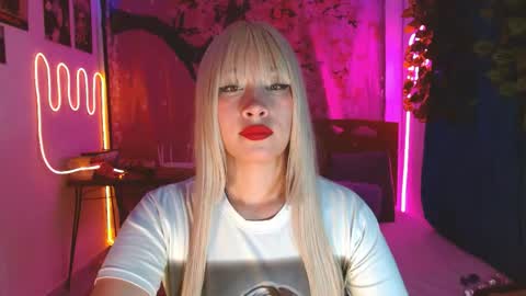 Snapshot of charlotte_morh_ chatting on 05.20.26 charlotte_morh_ online show from 05.20.26