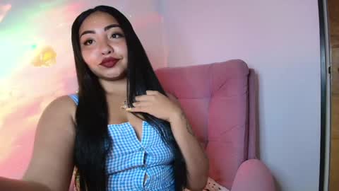 Snapshot of charlotte_princess_1 chatting on 12.15.24 charlotte_princess_1 online show from 12.15.24