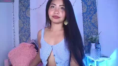 Snapshot of charlotte_princess_1 chatting on 07.25.26 charlotte_princess_1 online show from 07.25.26