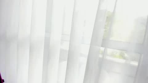 Snapshot of charlotte_tiller chatting on 04.24.26 Yuli online show from 04.24.26