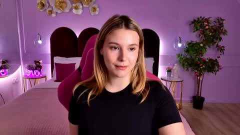 charlotteatwood online show from 05.05.26