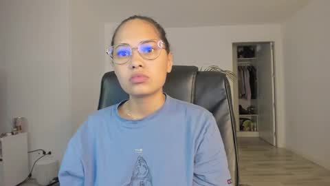 Snapshot of charlottehamilton chatting on 09.30.25 charlotte hamilton online show from 09.30.25