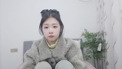 Snapshot of charlottelin chatting on 01.15.25 Charlotte online show from 01.15.25