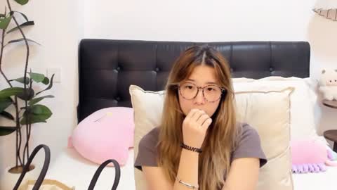 Snapshot of charlottelin chatting on 07.19.26 Charlotte online show from 07.19.26