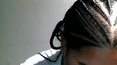 charlottequeen_21 online show from 04.23.26