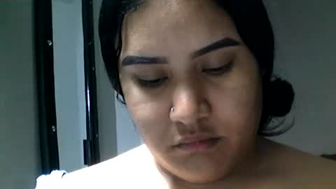 Snapshot of charlottequeen_21 chatting on 06.13.26 charlottequeen_21 online show from 06.13.26