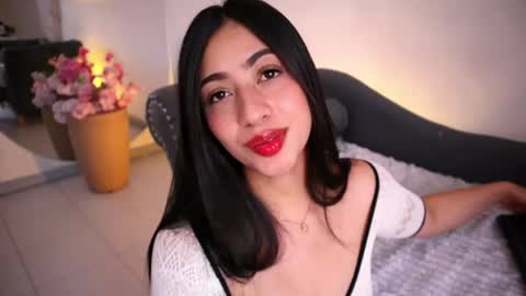 Lauren Rus online show from 05.23.26