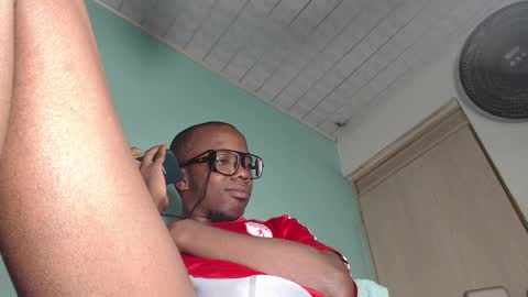 Snapshot of charly_vergonti_ chatting on 01.10.25 charly_vergonti_ online show from 01.10.25