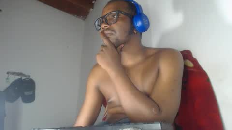 Snapshot of charly_vergonti_ chatting on 09.15.25 charly_vergonti_ online show from 09.15.25